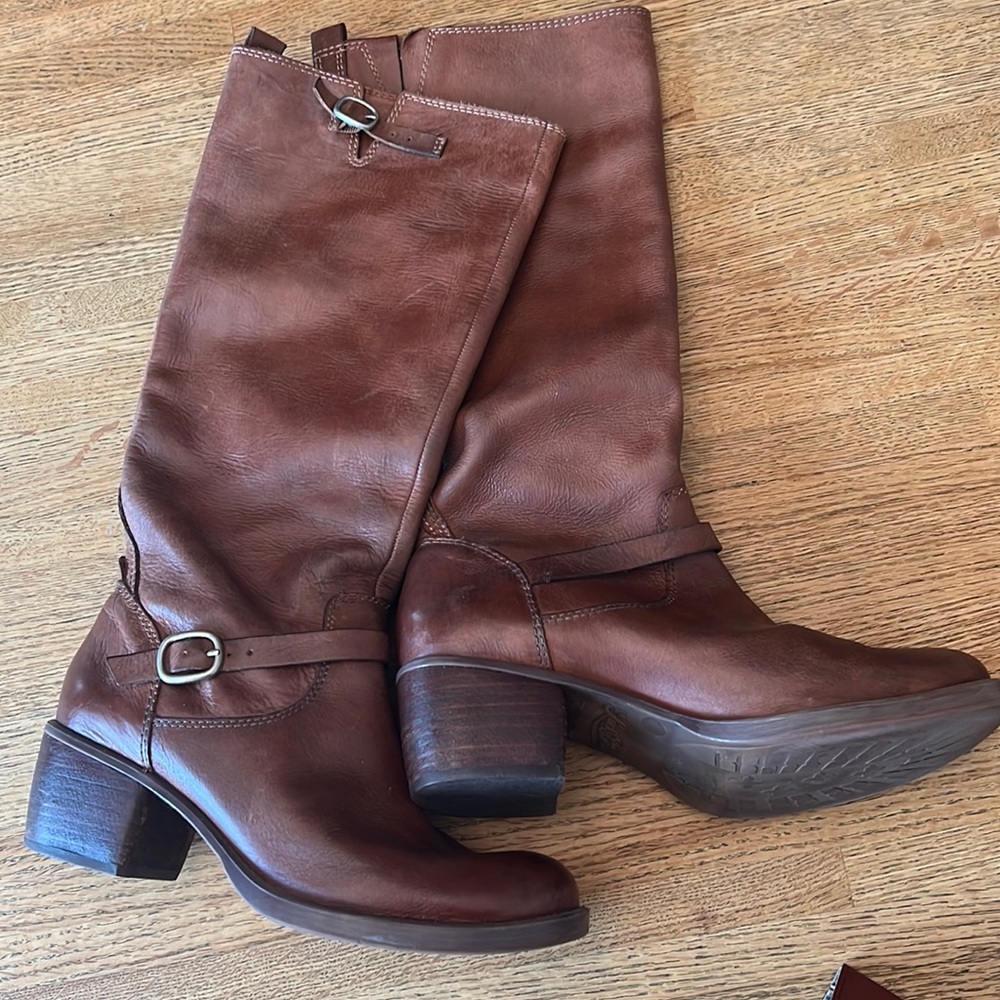 Women’s Lucky  Brand Brown Leather Tall Pull on Boots Sz 9 1/2